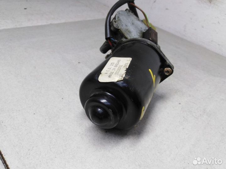 Моторчик стеклоочистителя передний