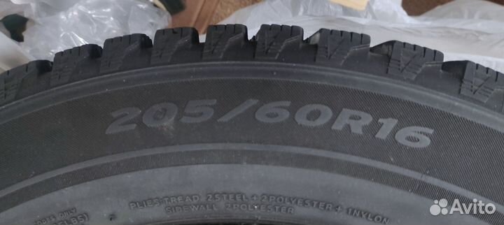 Laufenn I Fit Ice LW 71 205/60 R16