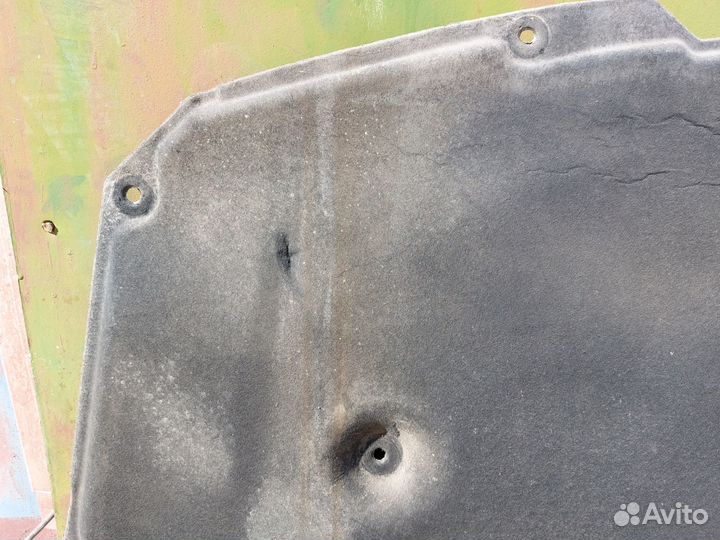 Обшивка, шумоизоляция капота Honda Accord 8 CU2