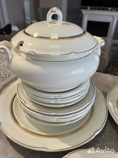 Сервиз столовый, набор фарфоровой посуды
