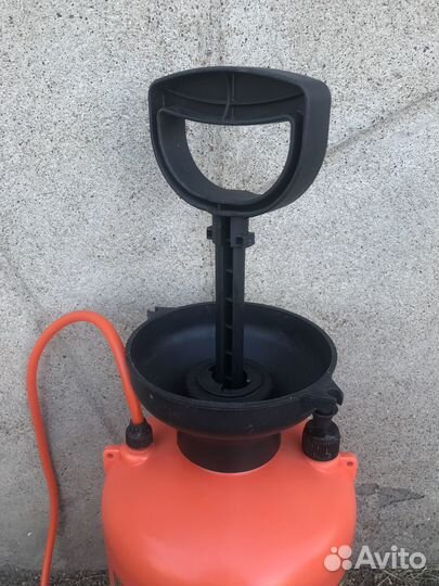 Опрыскиватель садовый жук, 9 литров