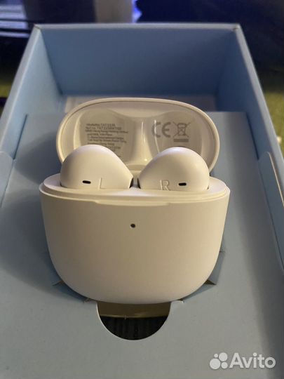 Беспроводные наушники Philips TAT2236WT