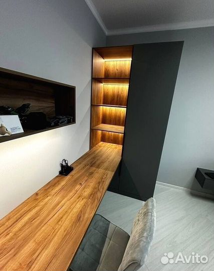 Шкаф распашной с рабочей зоной