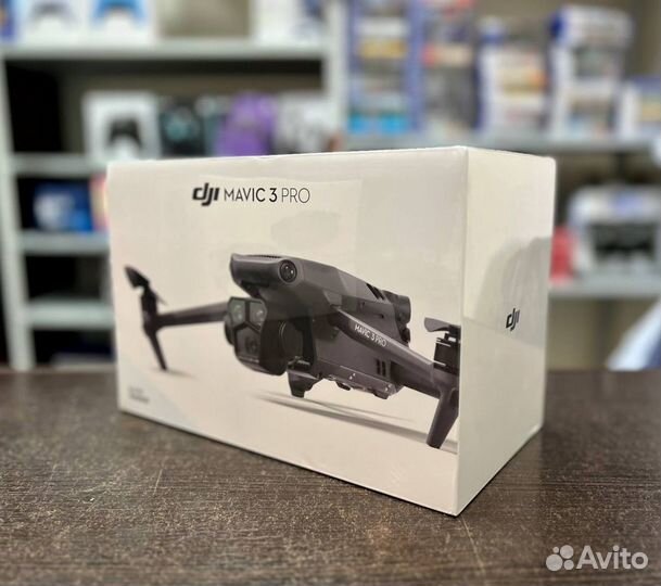 Квадрокоптер DJI Mavic 3 Pro (с пультом DJI RC)