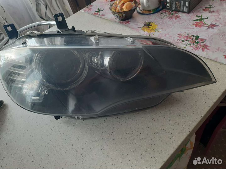 Фара передняя правая