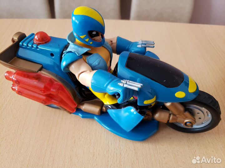 Россомаха (фигурка) с мотоциклом