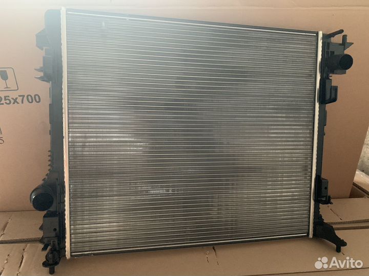 Радиатор 21410-BM90A Nissan