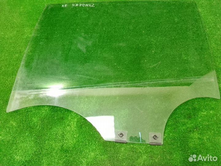 Стекло двери Renault Sandero Stepway 2