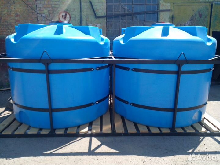 Емкость пластиковая в обрешетке