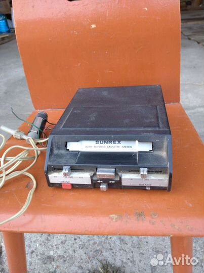 Кассетная автомагнитола из СССР