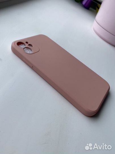 Чехол на iPhone 11