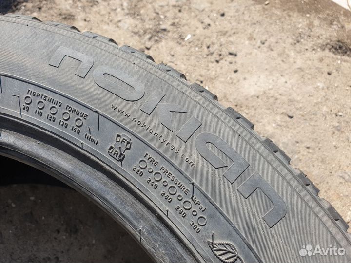 Nokian Tyres Hakkapeliitta 8 215/55 R17 98T