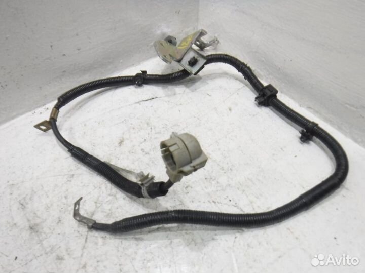 Проводка (коса) BJM767070 Мазда