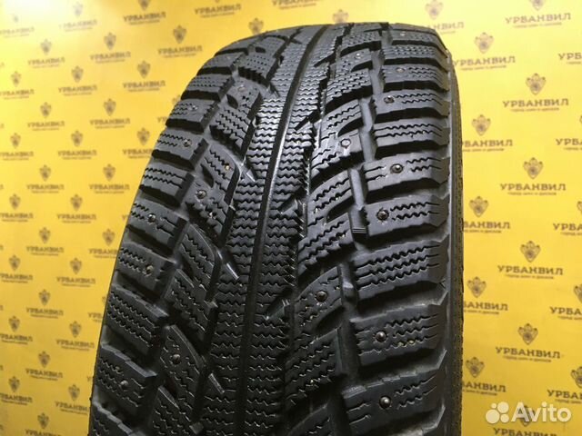 Marshal I'Zen RV Stud KC16 215/60 R17 100T