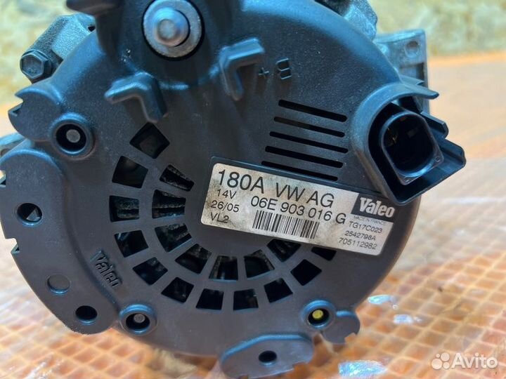 Генератор Audi A6 C6 4F AUK 2006