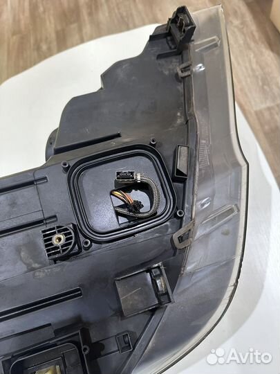 Фара передняя левая BMW x5 E70