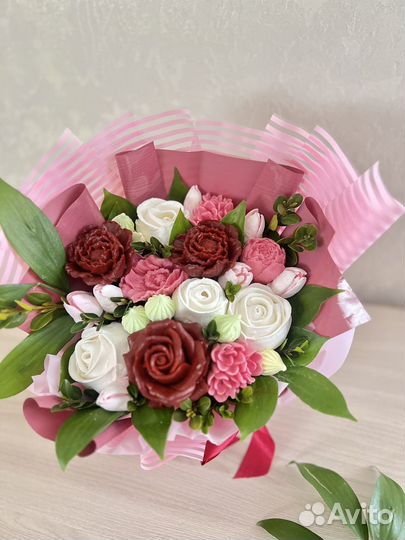 Сладкий букет девушке, женщине на день рождения