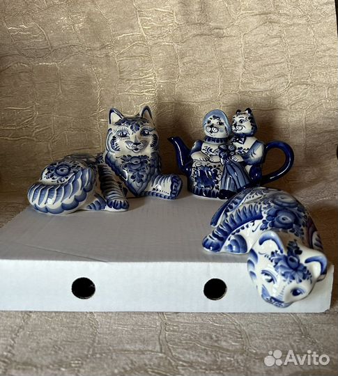 Гжельские кошки