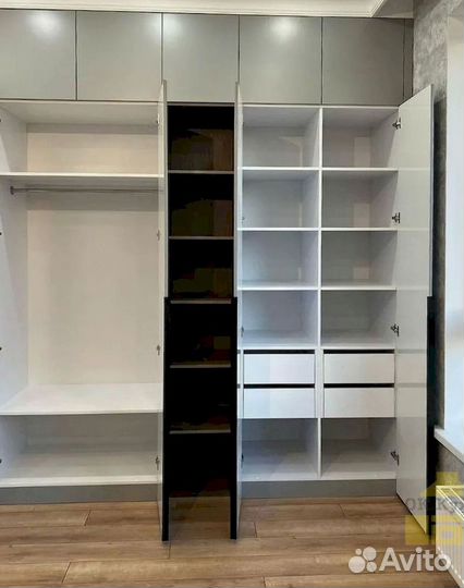 Шкаф стенка