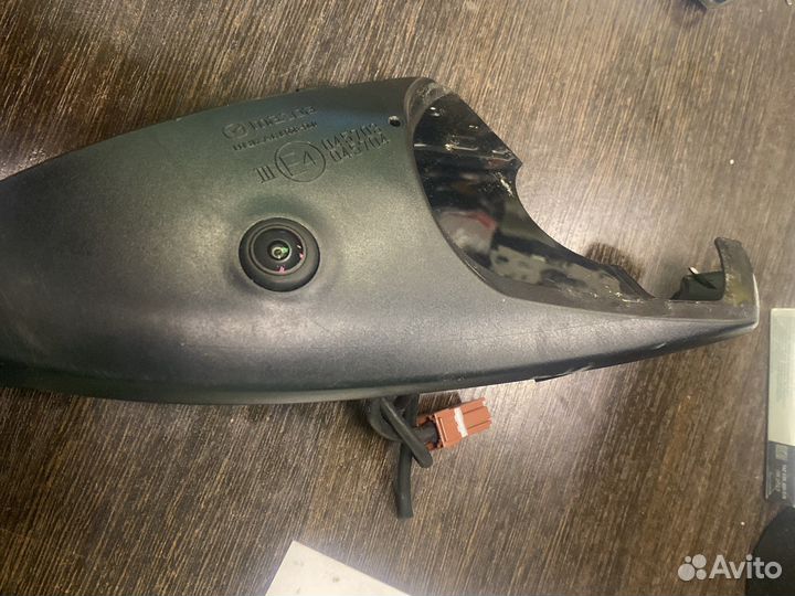 Камера в зеркало левая накладка Mazda CX-30 2019)