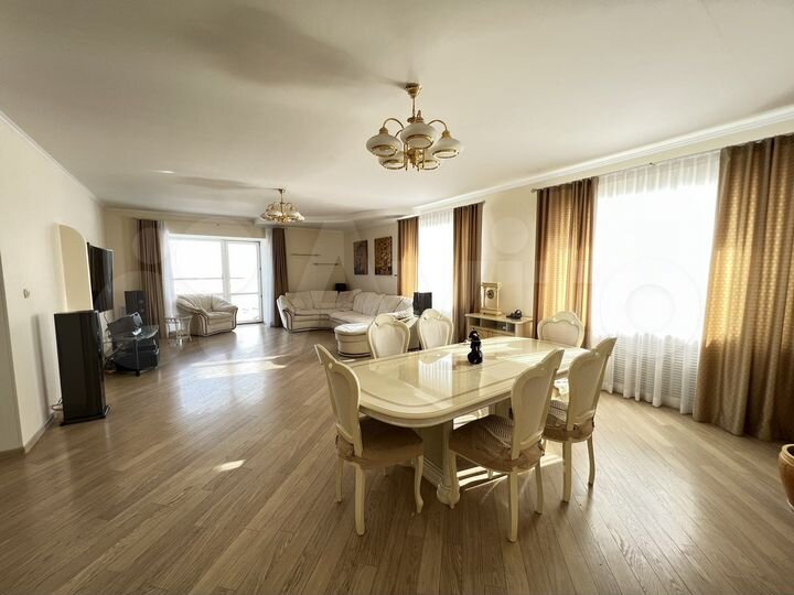 4-к. квартира, 220 м², 14/14 эт.