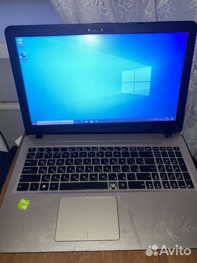 Ноутбук asus