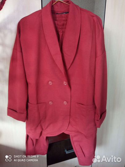 Женский костюм