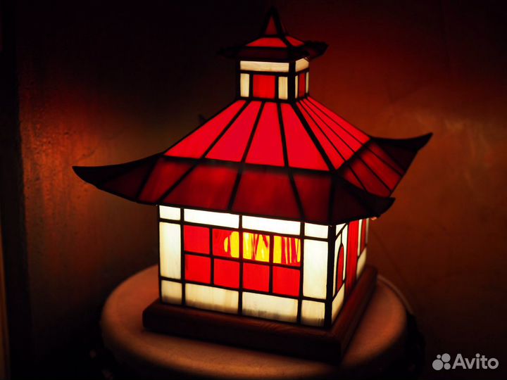 Витражный светильник 
