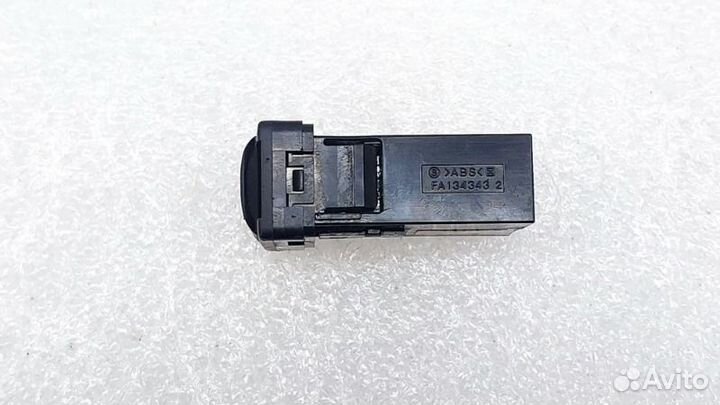 Адаптер AUX / USB Toyota Land Cruiser 200 1VD-FTV