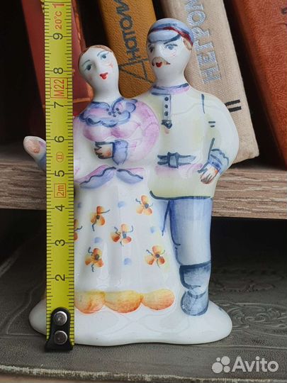 Статуэтка фарфор Радость встречи. СССР авторская