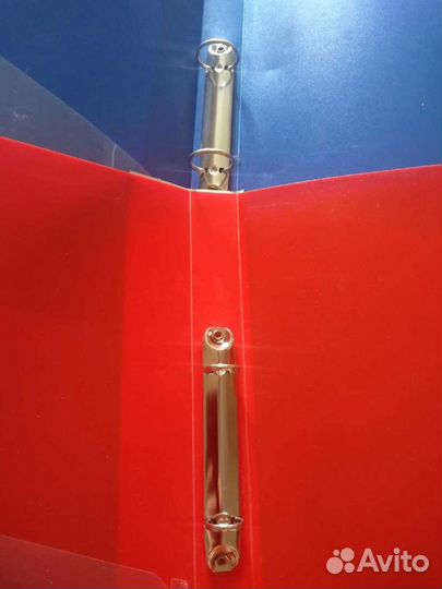 Папка на кольцах с файлами