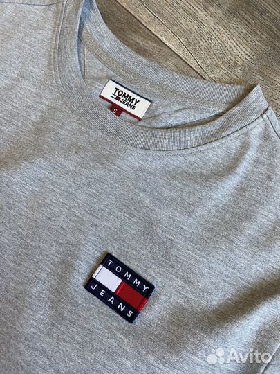 Футболка tommy jeans