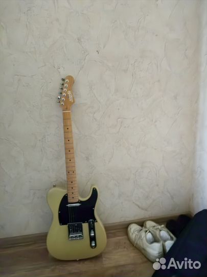 Электро гитара и комбо усилитель