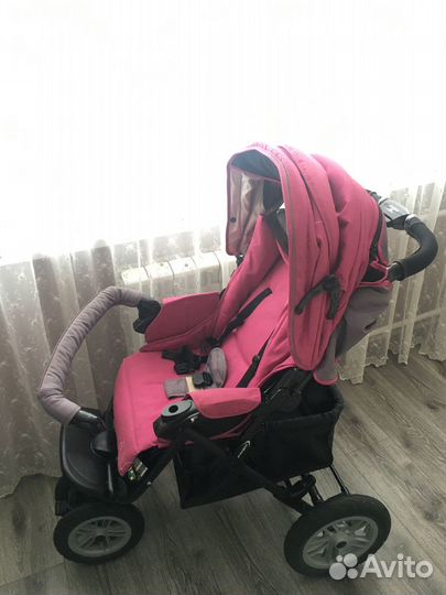 Прогулочная коляска