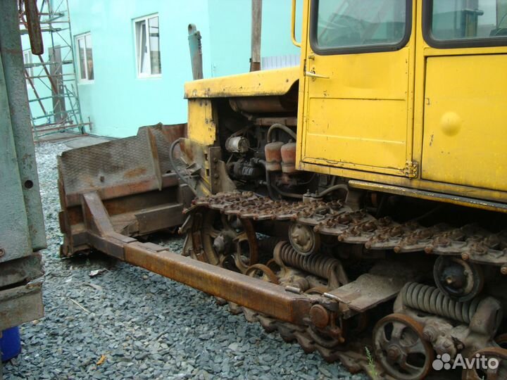 Трактор ВгТЗ ДТ-75, 1990