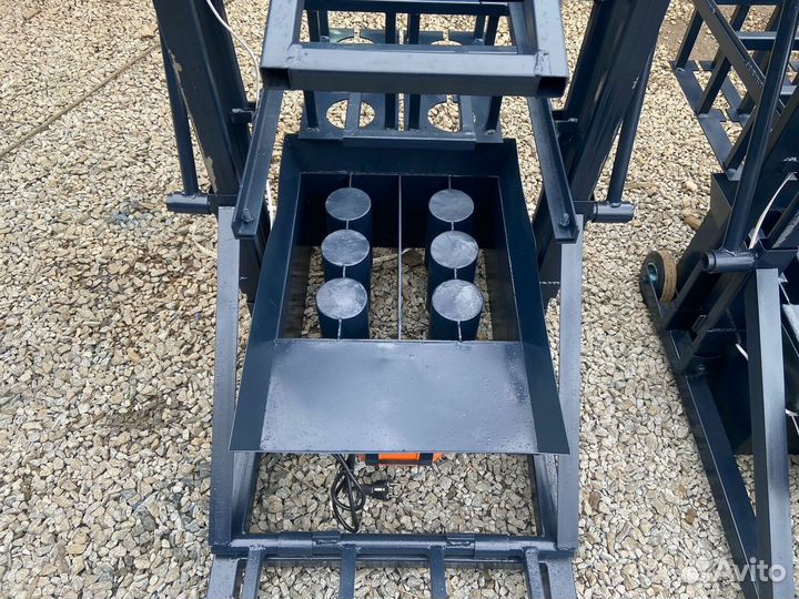 Станок для изготовления блоков