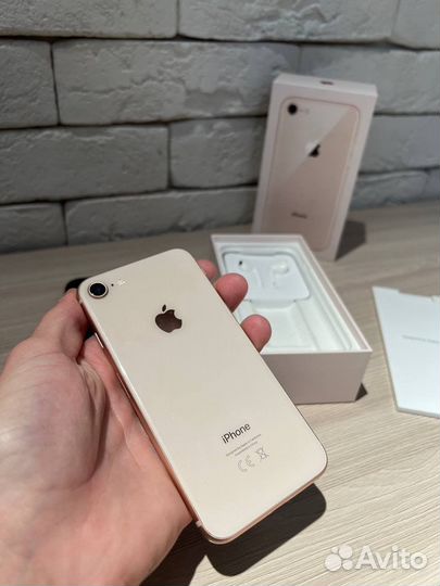 Телефон iPhone 8 64 gb