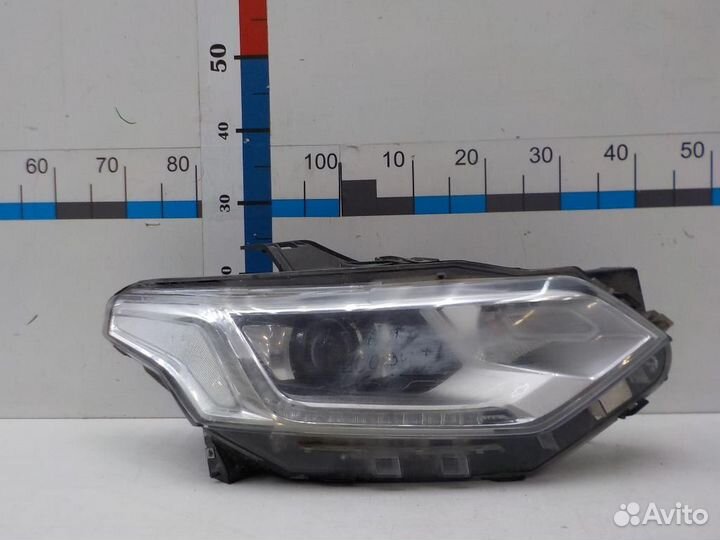 Фара правая Chevrolet Traverse