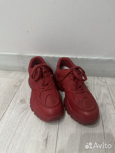 Кроссовки econika