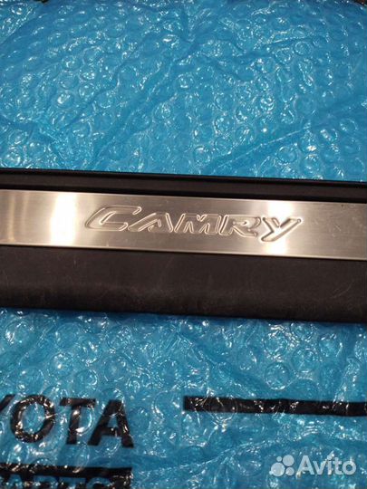 Накладка проема двери Camry 50 передняя правая Б/У