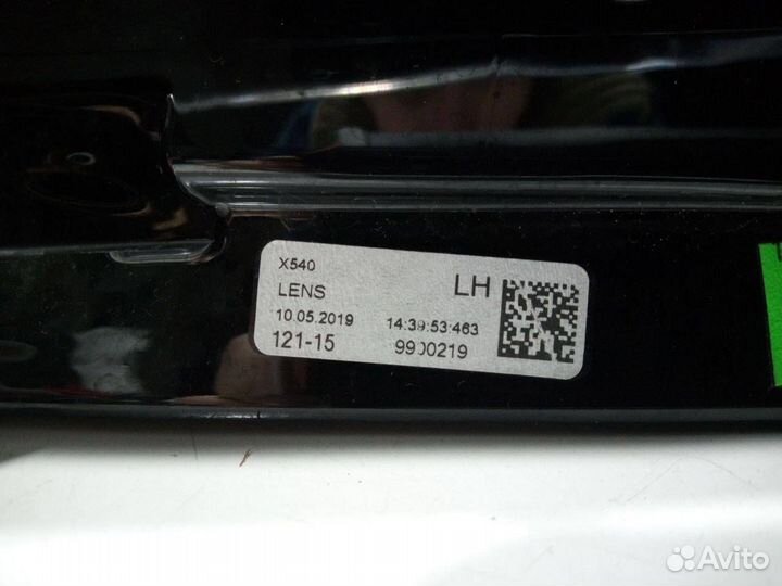 Фара левая Jaguar F-Pace 2020 J9C313W030DD