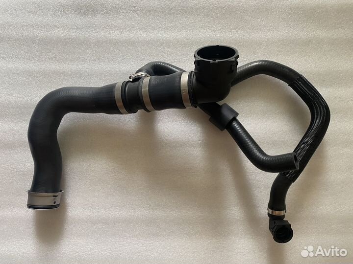 Патрубок охлаждения Mercedes-Benz S500 A2225014191