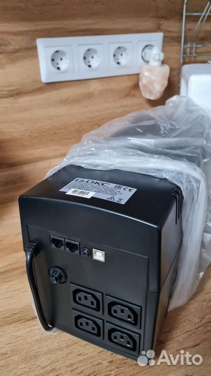 Источник бесперебойного питания DKC. новый