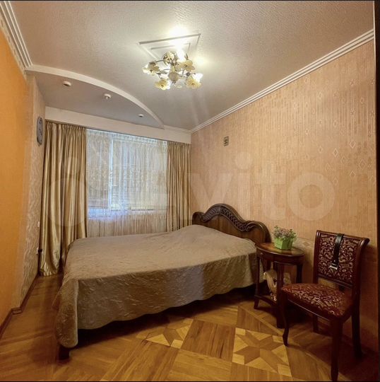 4-к. квартира, 95 м², 3/5 эт.