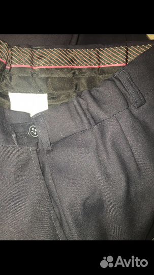 Костюм: пиджак, брюки + 2 рубашки в отл. состоянии