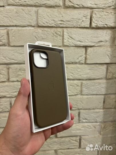 Чехол на iPhone 15