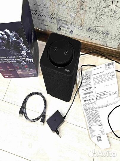 Умная колонка Яндекс Станция Black отвязана оплаче