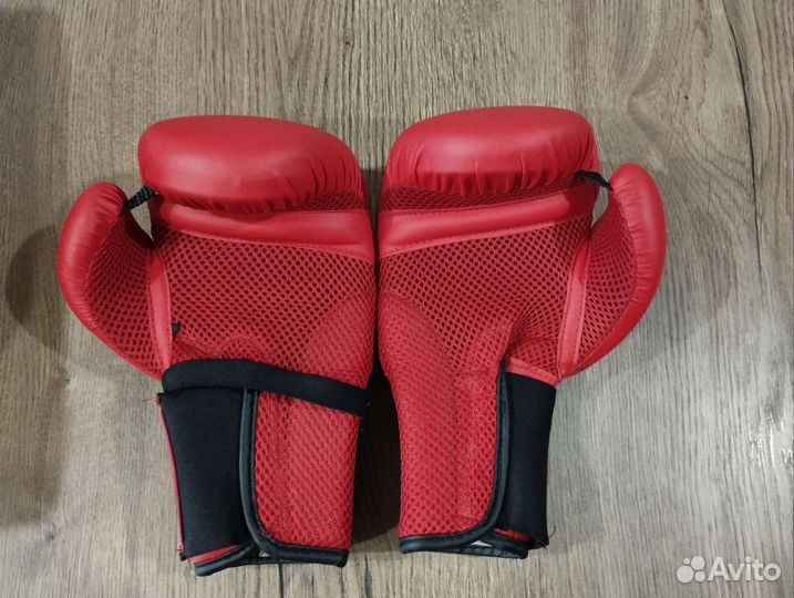 Боксерские перчатки детские 6 oz и 4 oz