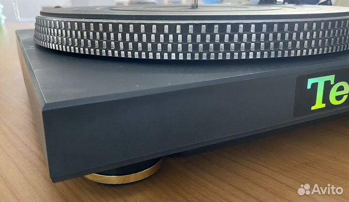 Проигрыватель винила Technics SL-1900