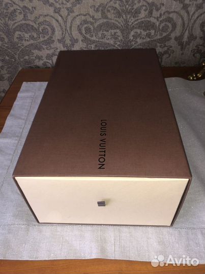 Louis Vuitton, prada, коробки